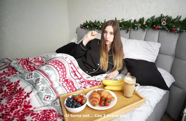 vn thủ dâm Bữa sáng giáng sinh cho chị kế ăn chuối
