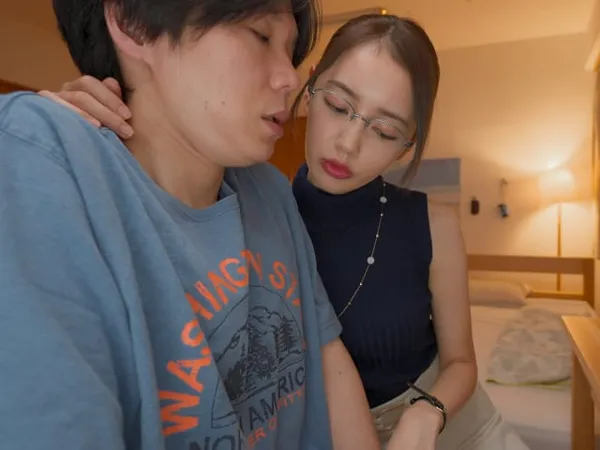 phim xét ko che Chị kế làm gia sư, dạy luôn môn "sinh lý" cho em trai